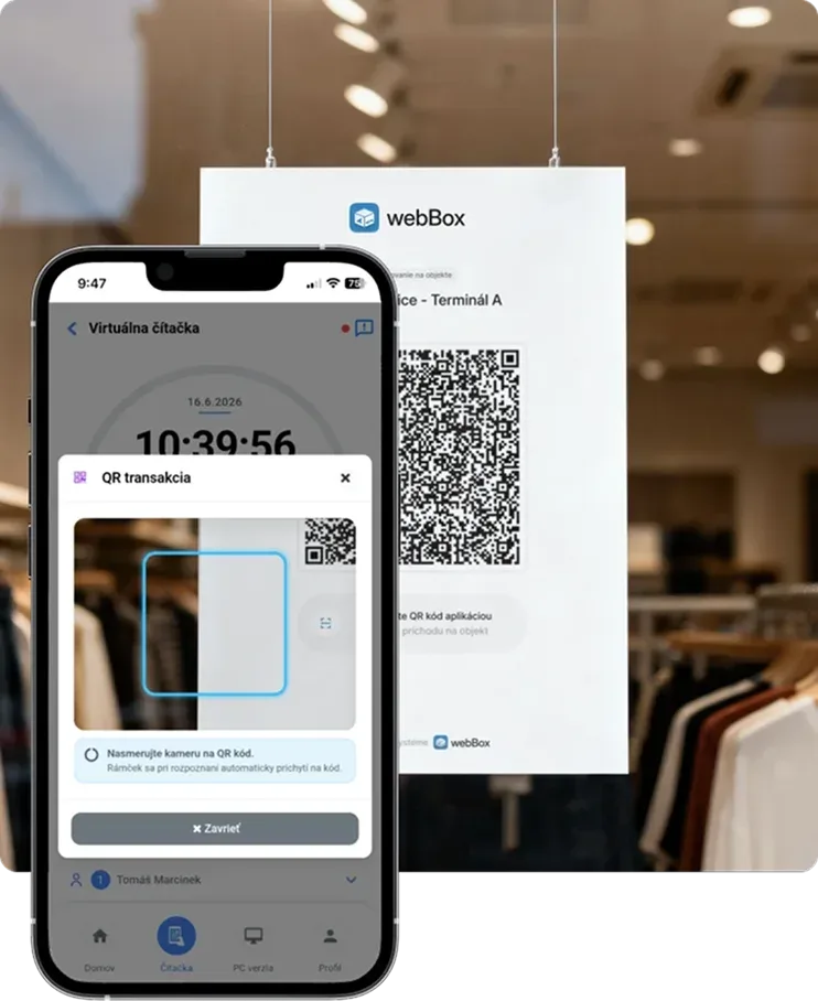 Zamestnanec skenuje QR kód na zápis dochádzky v aplikácii webReader